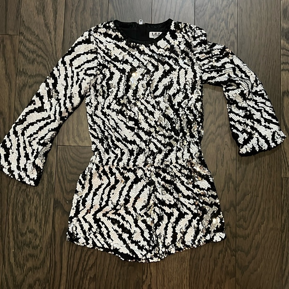 Mia New York sequin romper size Medium